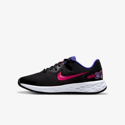 Дамски маратонки Nike Revolution 6 SE