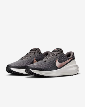 Маратонки Nike Revolution 8
