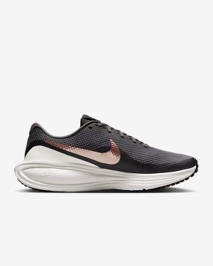 Маратонки Nike Revolution 8