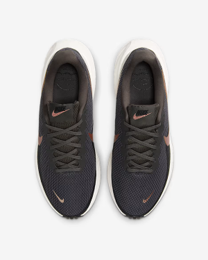 Маратонки Nike Revolution 8