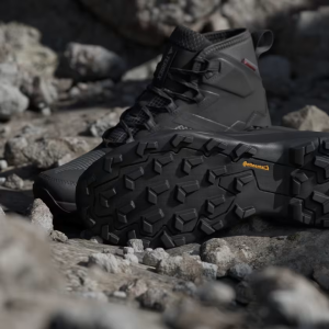 Мъжки боти Adidas TERREX SKYCHASER AX5 MID GORE-TEX CLIMAWARM+