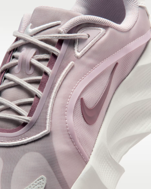 Дамски маратонки NIKE Aura Edge