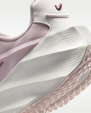 Дамски маратонки NIKE Aura Edge