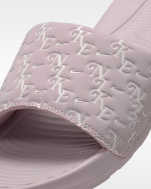 Дамски чехли Nike WMNS VICTORI ONE SLIDE PRINT